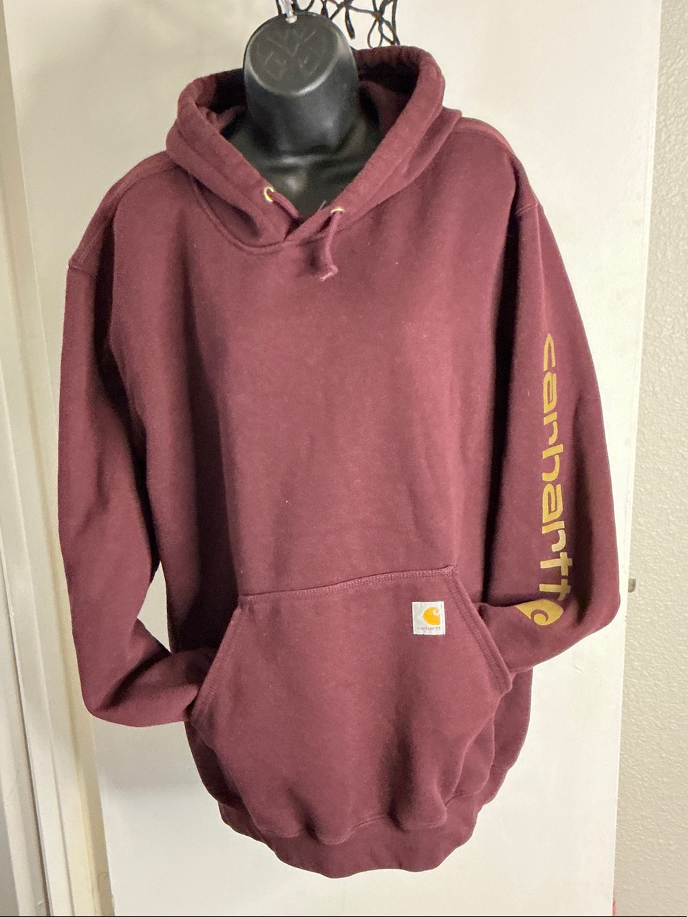 Carhartt Men’s Loose Fit Maroon Hooded Sweatshirt with Gold Sleeve Logo Size L